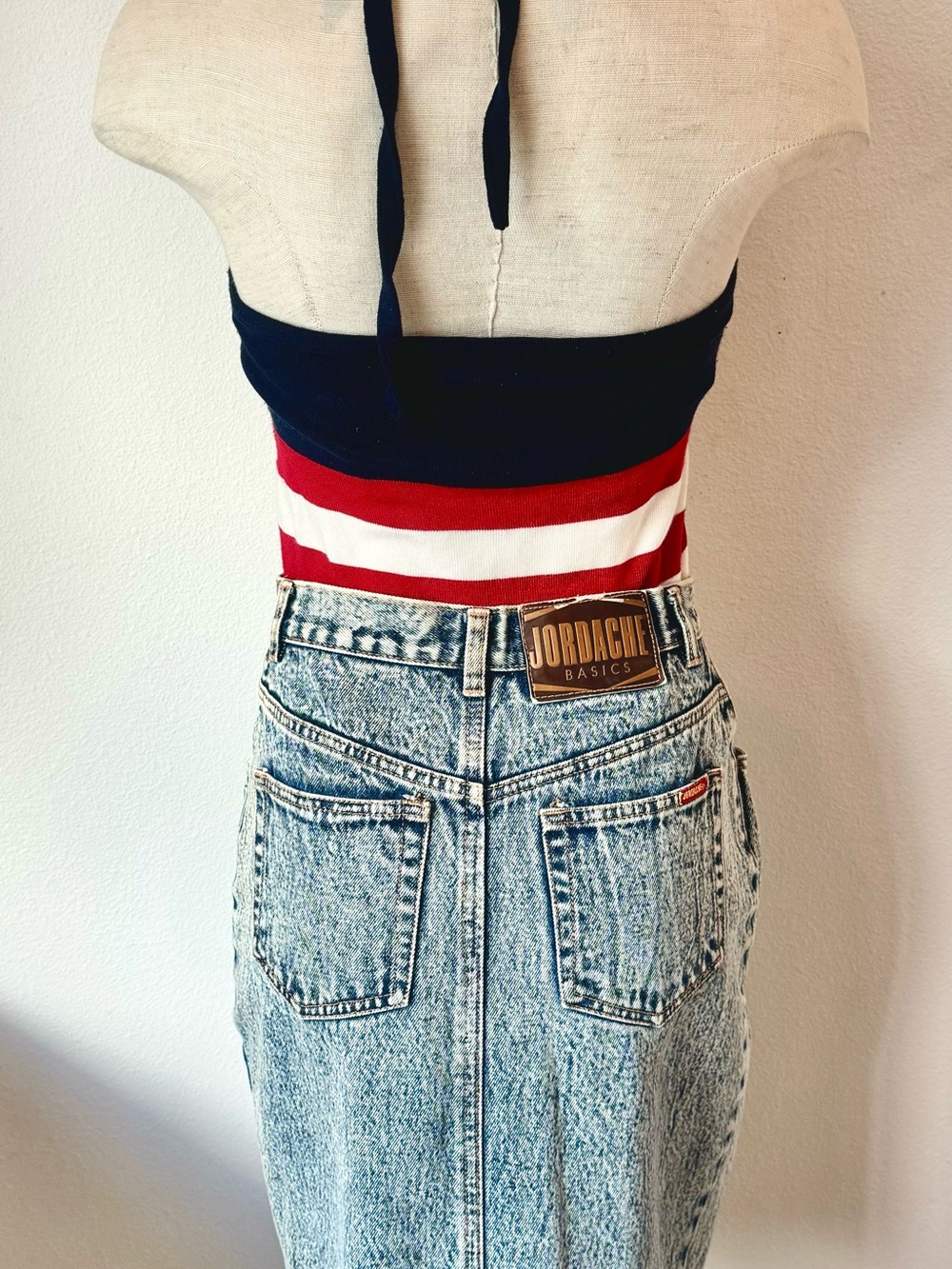Vintage JORDACHE Light Blue Acid Wash Denim Skirt with Bow Accents - Picture 8 of 11